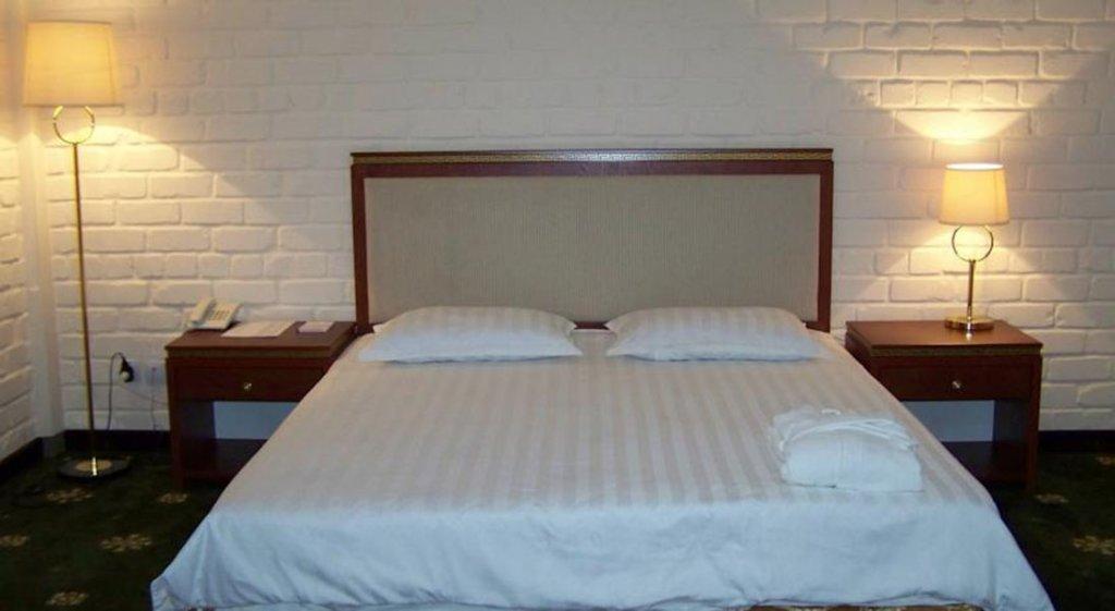 Arien Plaza Hotel Tasjkent Buitenkant foto