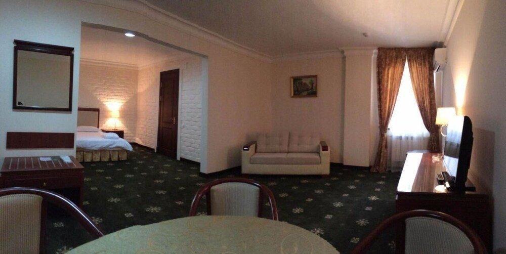 Arien Plaza Hotel Tasjkent Buitenkant foto