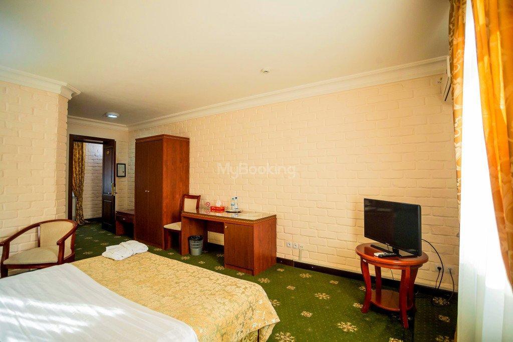 Arien Plaza Hotel Tasjkent Buitenkant foto