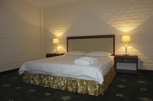 Arien Plaza Hotel Tasjkent Buitenkant foto