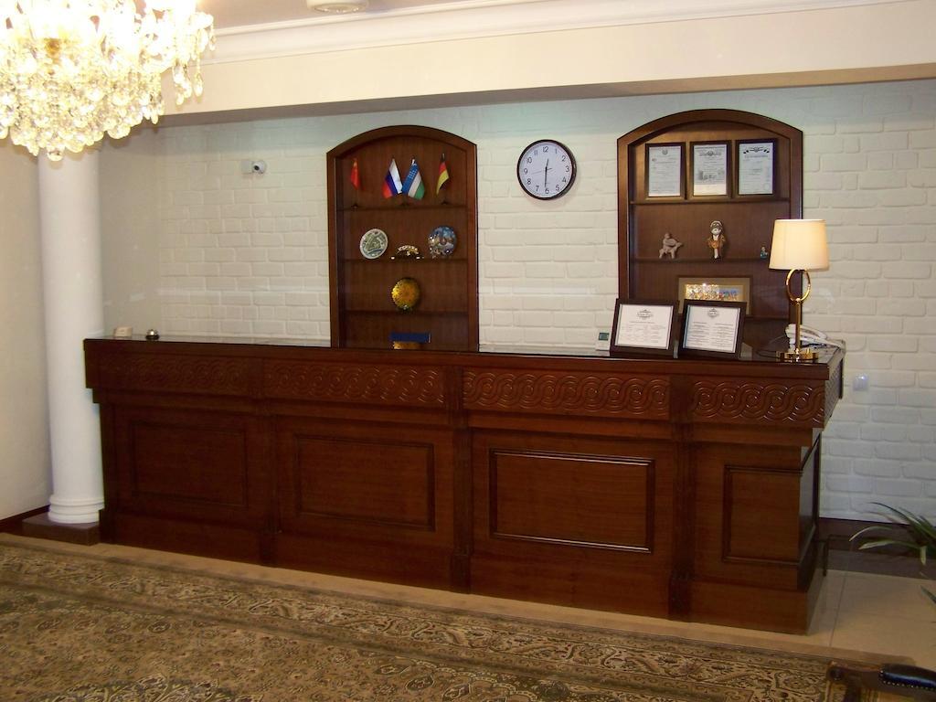 Arien Plaza Hotel Tasjkent Buitenkant foto