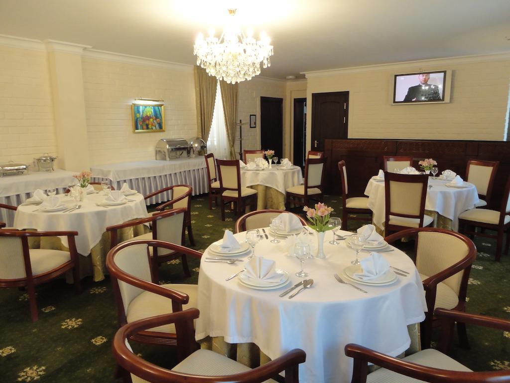 Arien Plaza Hotel Tasjkent Buitenkant foto